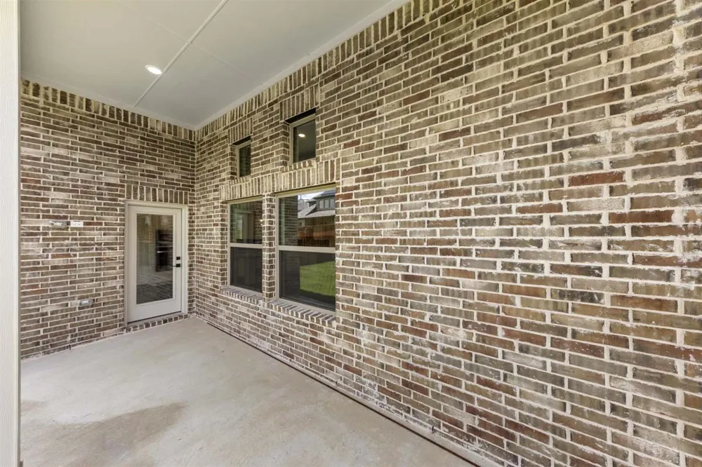 700 Brazos Drive Van Alstyne, TX 75495