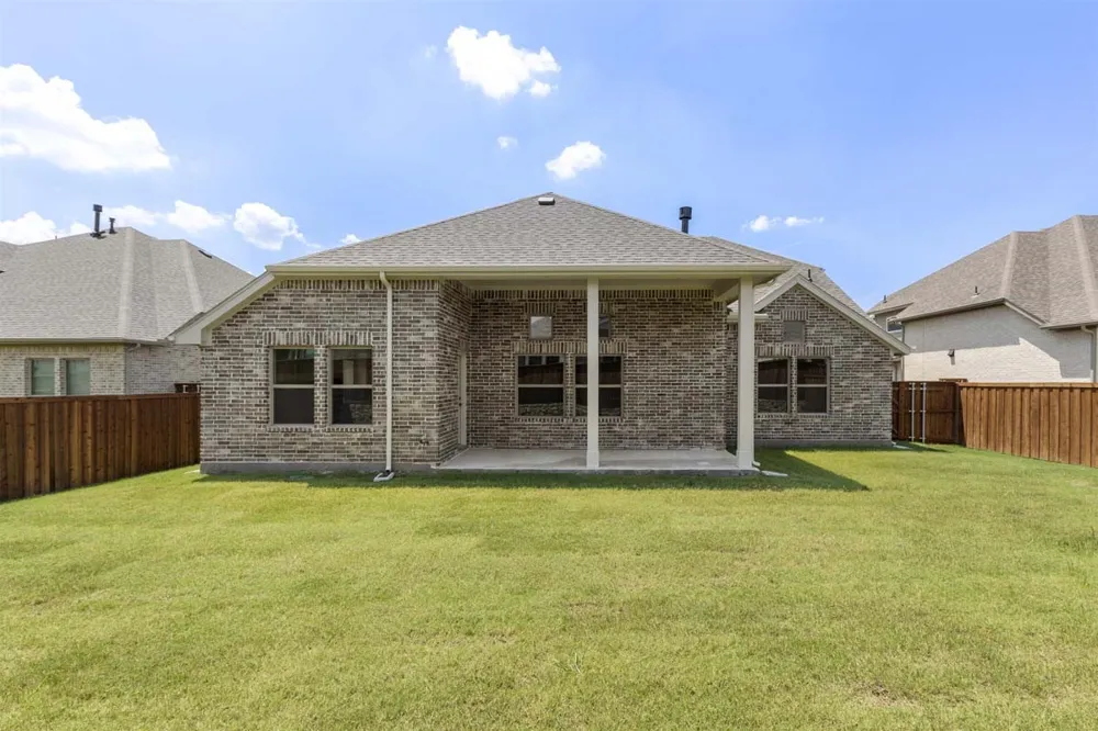 700 Brazos Drive Van Alstyne, TX 75495