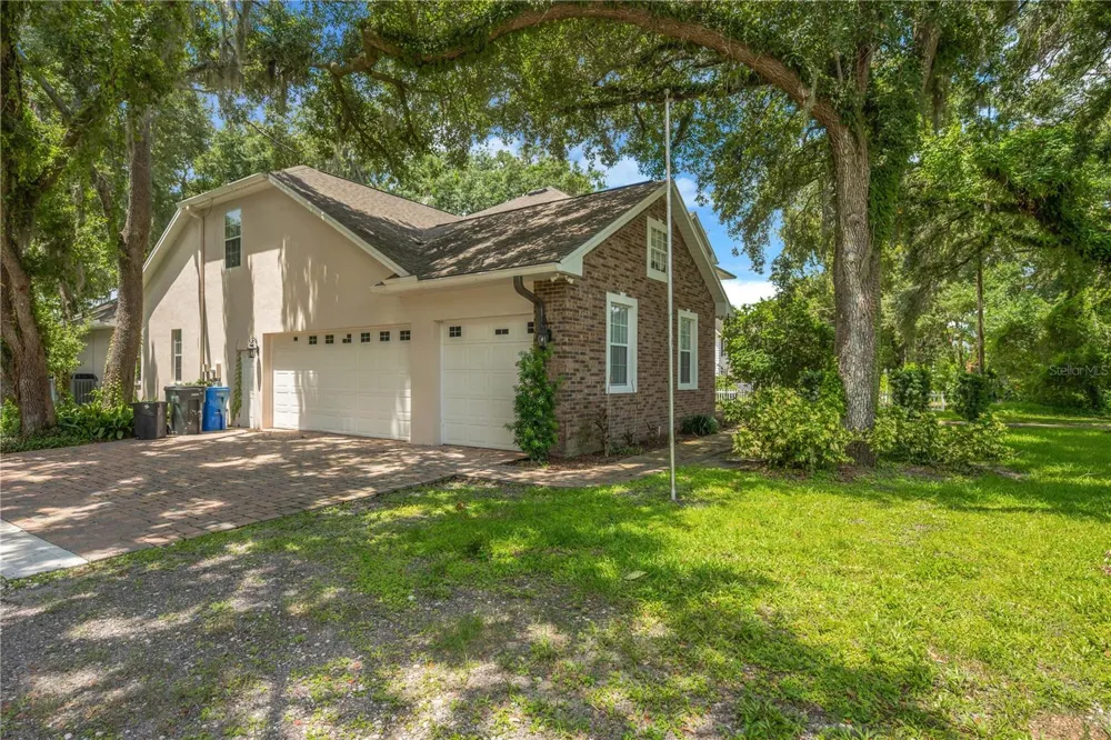 1507 W WINDHORST ROAD Brandon, FL 33510