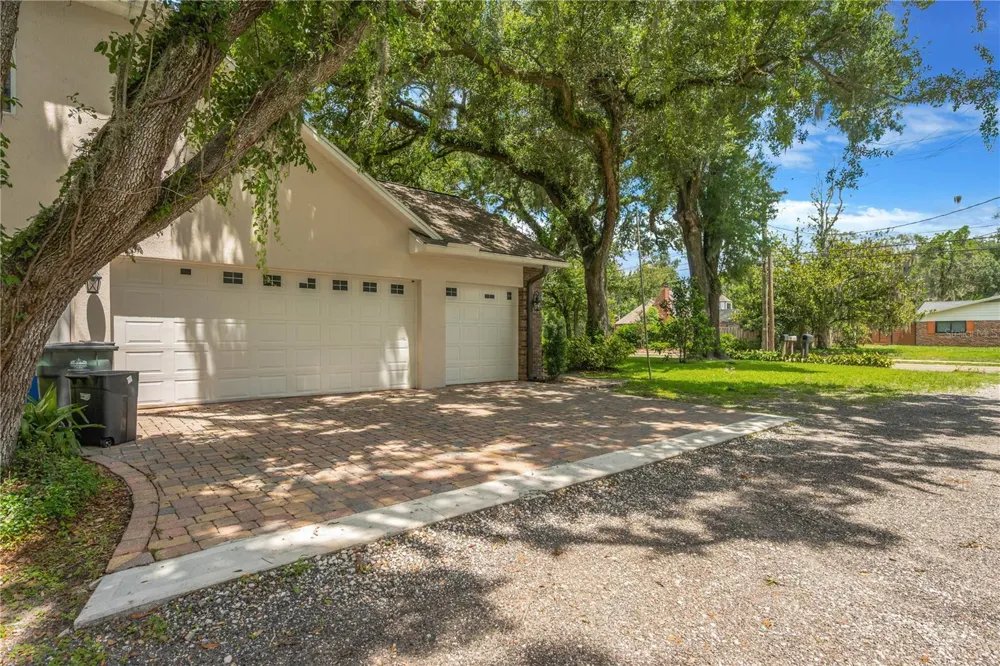 1507 W WINDHORST ROAD Brandon, FL 33510