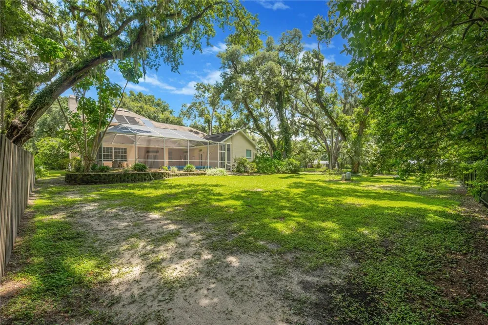 1507 W WINDHORST ROAD Brandon, FL 33510