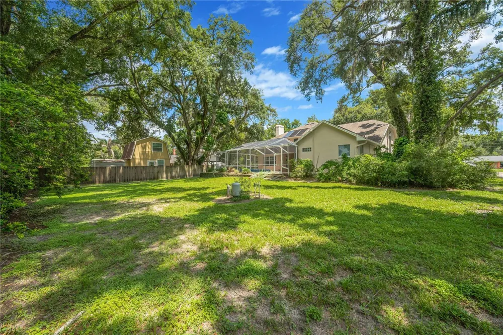 1507 W WINDHORST ROAD Brandon, FL 33510
