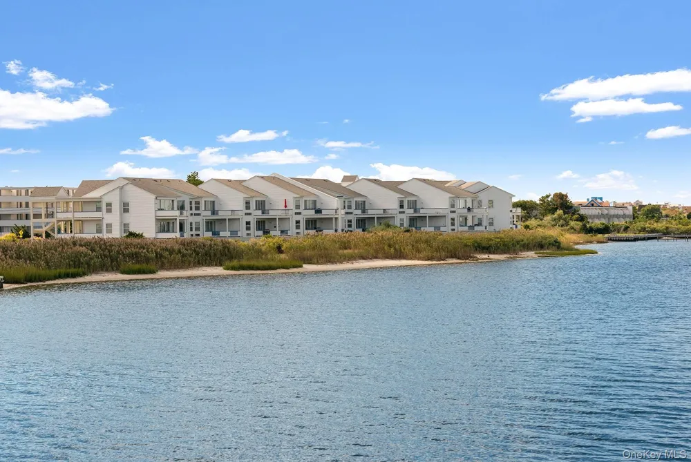260 Dune Road #89 Westhampton Beach, NY 11978