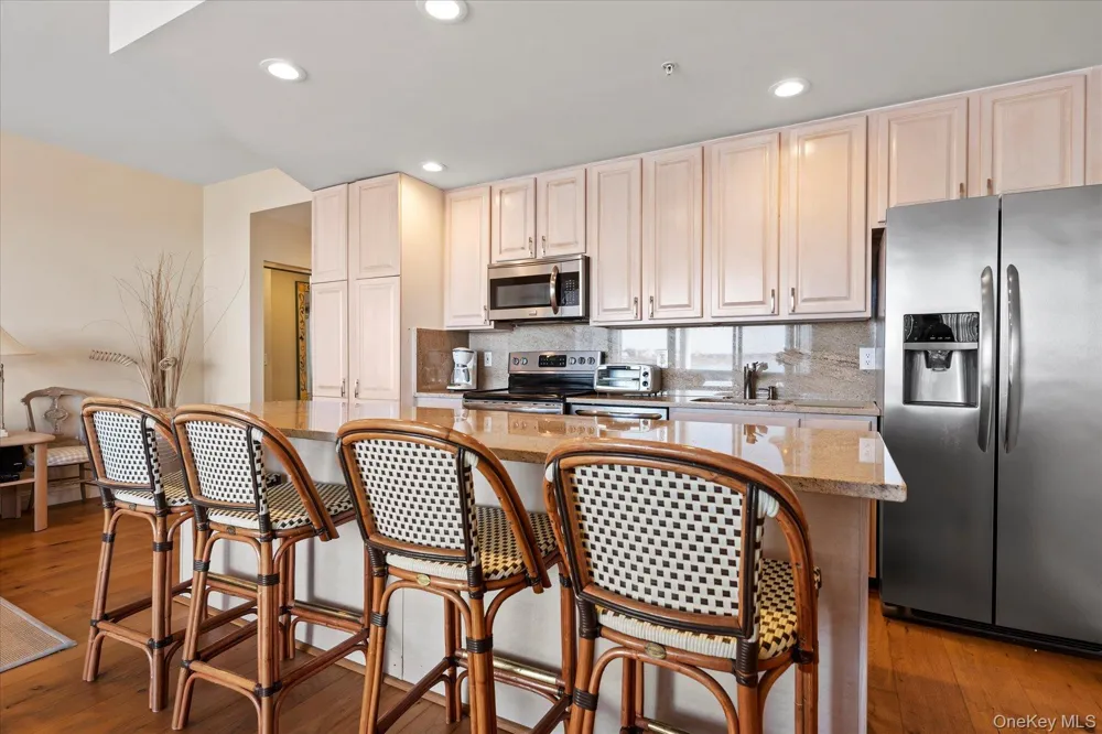 260 Dune Road #89 Westhampton Beach, NY 11978