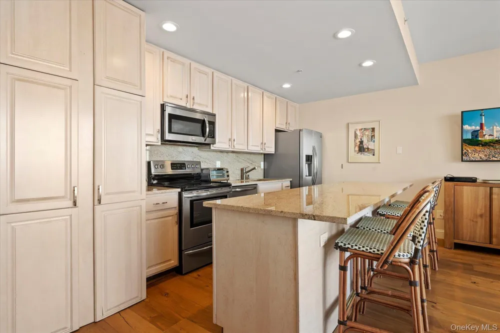 260 Dune Road #89 Westhampton Beach, NY 11978