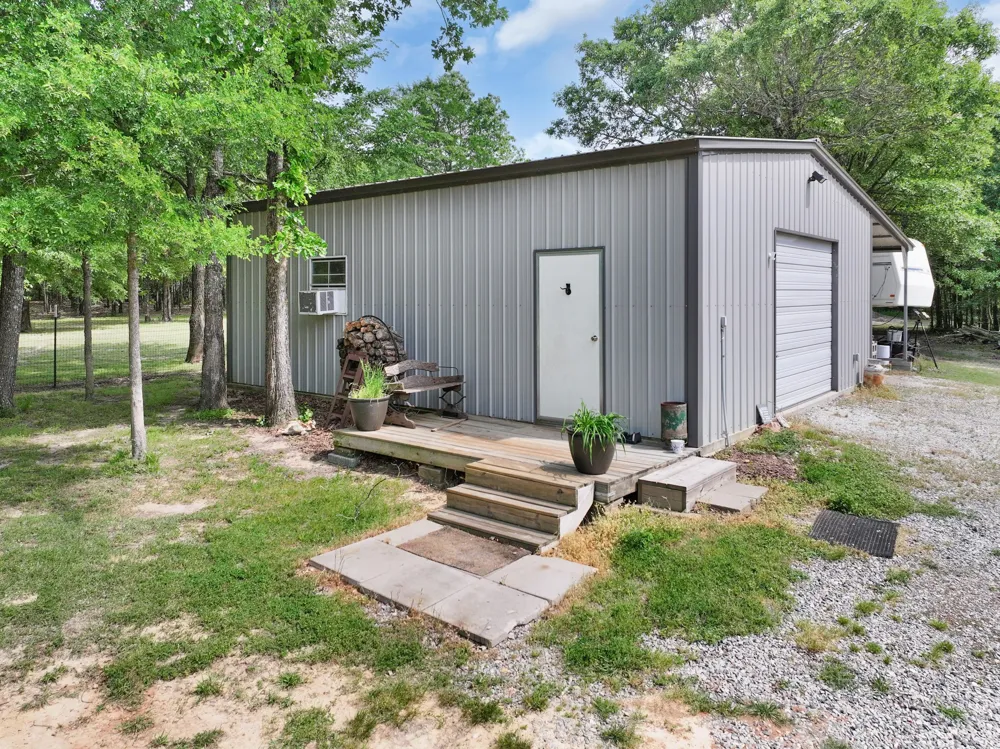 2640 County Road 1030 NW Mount Vernon, TX 75457