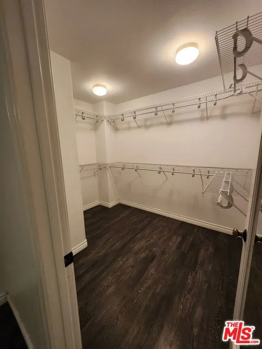 9135 S Cullen Way Inglewood, CA 90305