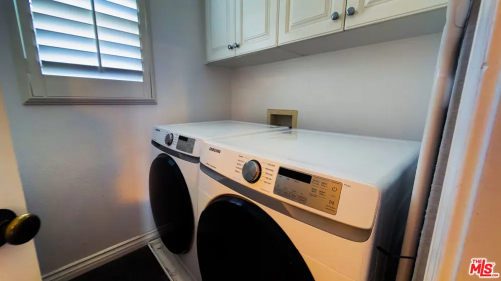 9135 S Cullen Way Inglewood, CA 90305