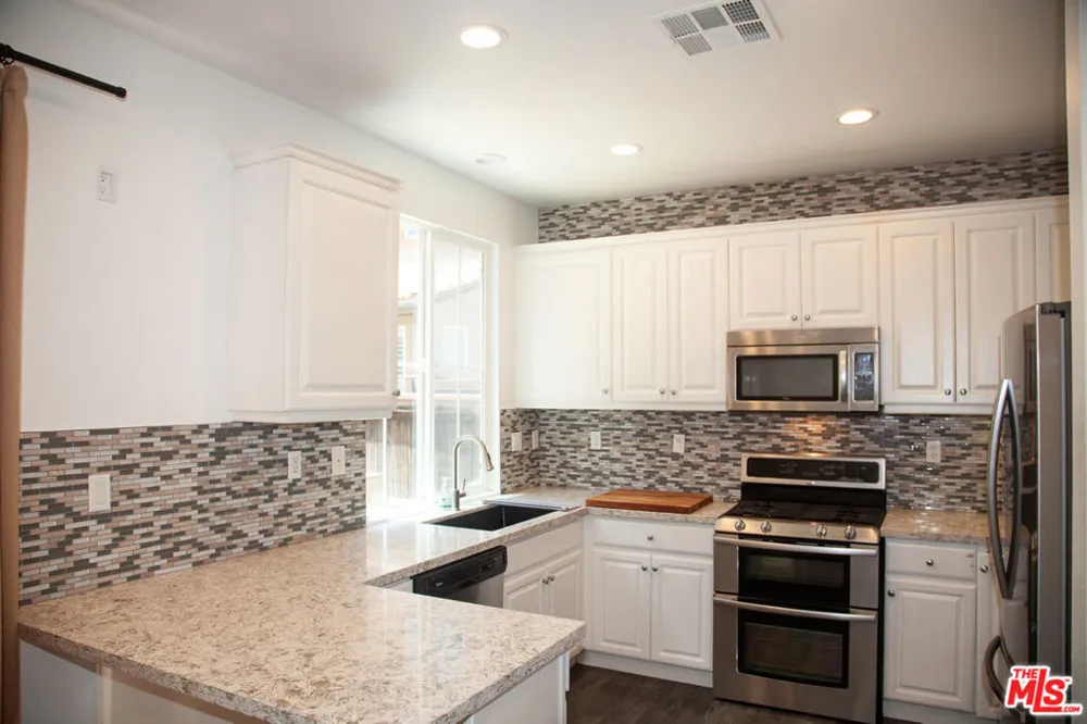 9135 S Cullen Way Inglewood, CA 90305