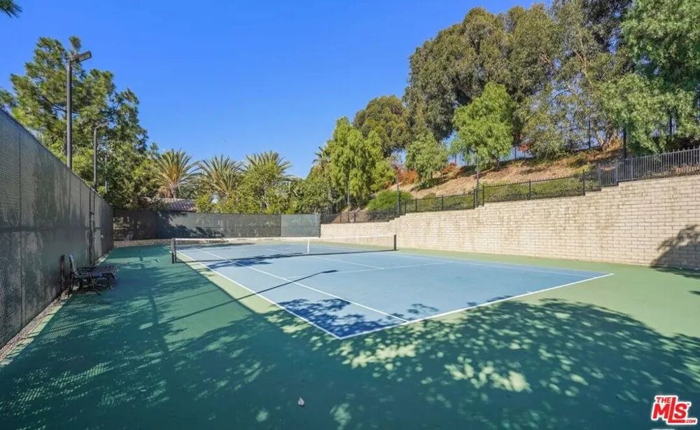 9135 S Cullen Way Inglewood, CA 90305