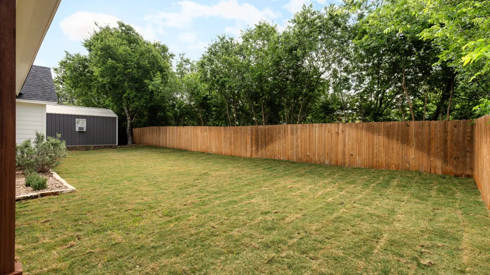 402 E Ash Drive Johnson City, TX 78636