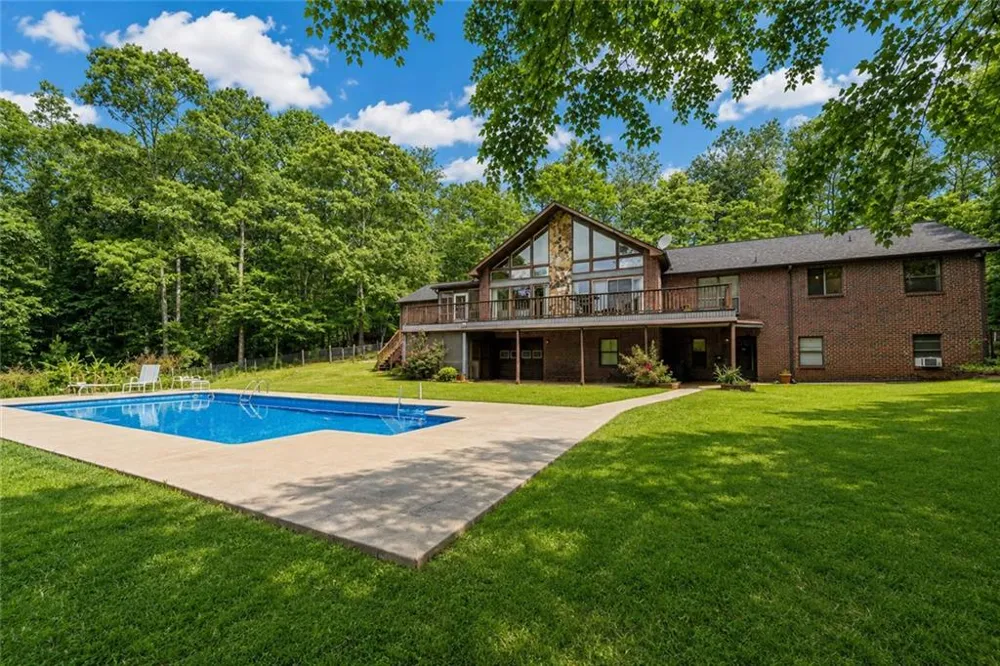 8137 Jenkins Road Winston, GA 30187