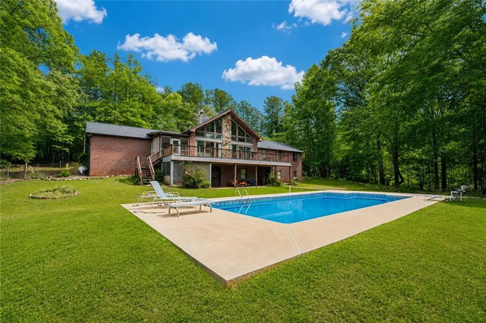 8137 Jenkins Road Winston, GA 30187