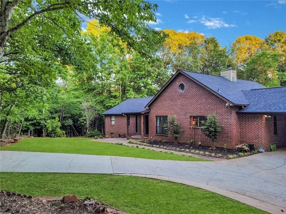 8137 Jenkins Road Winston, GA 30187