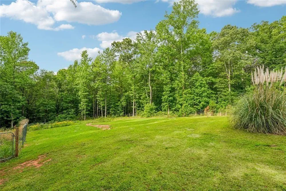 8137 Jenkins Road Winston, GA 30187