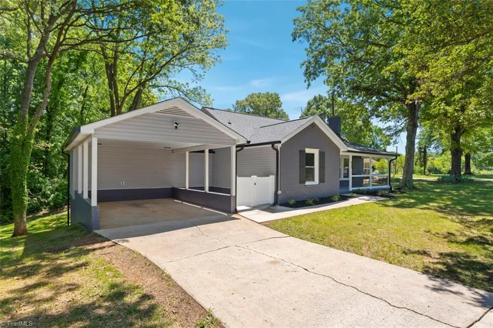 632 Stokesburg Road Walnut Cove, NC 27052