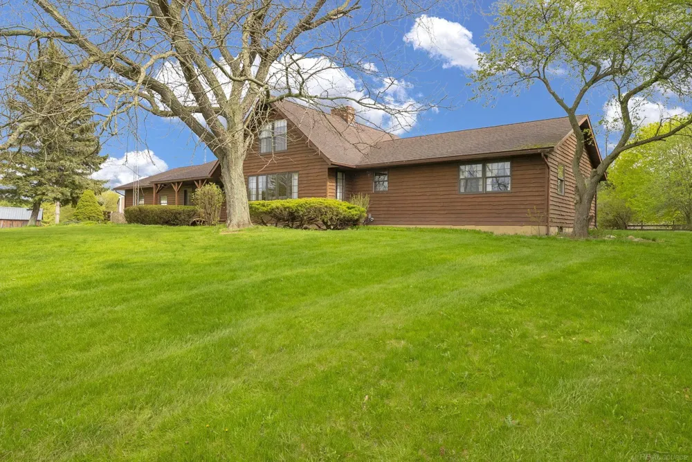 5800 Deckerville Road Forester Township, MI 48427