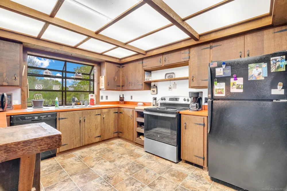 5800 Deckerville Road Forester Township, MI 48427