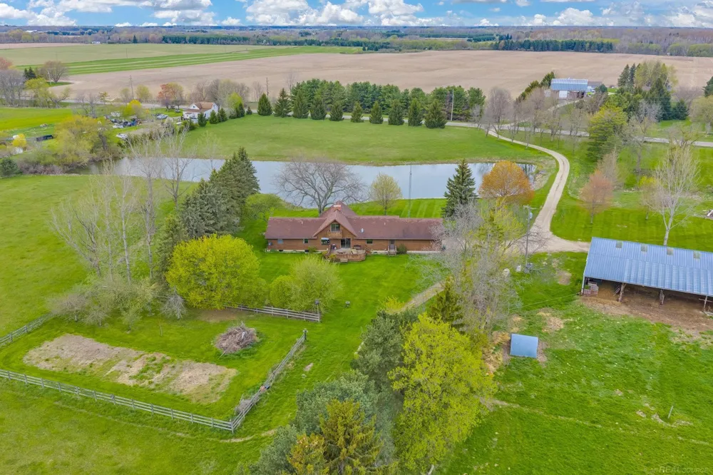 5800 Deckerville Road Forester Township, MI 48427