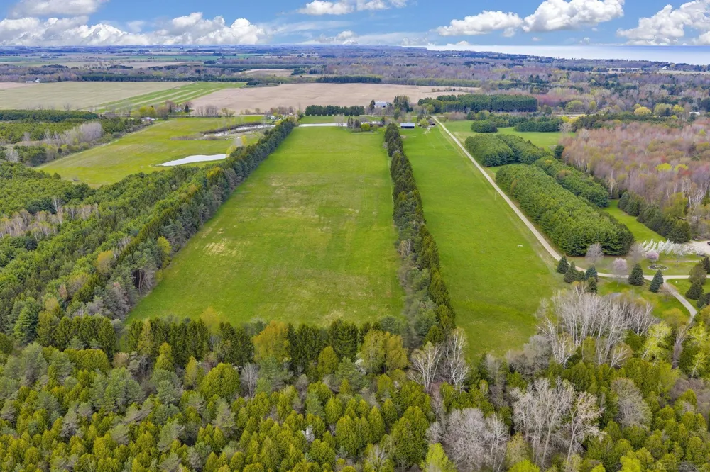 5800 Deckerville Road Forester Township, MI 48427