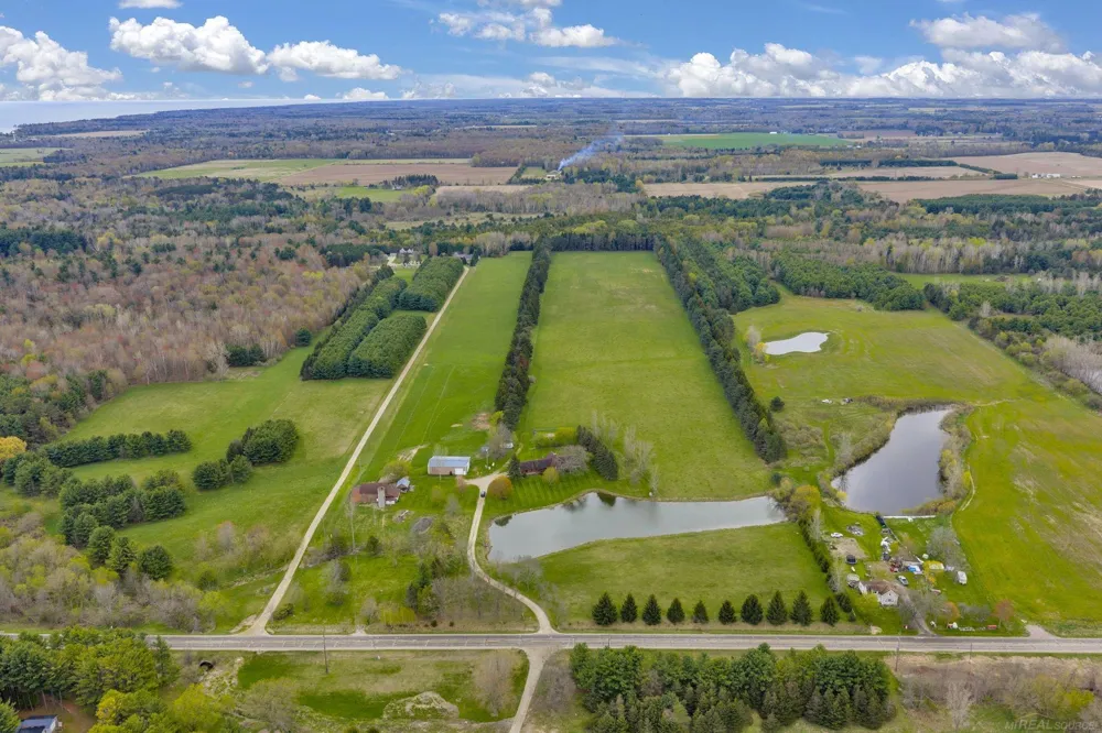 5800 Deckerville Road Forester Township, MI 48427