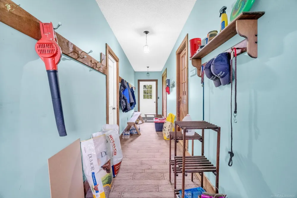 5800 Deckerville Road Forester Township, MI 48427