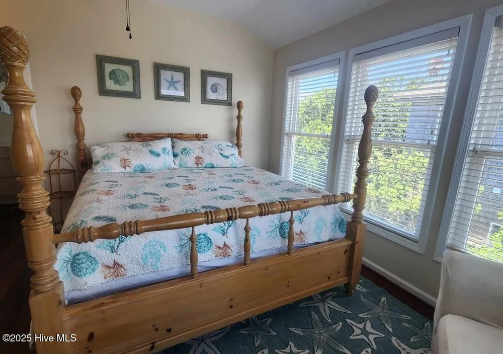 112 Oneal Drive Ocracoke, NC 27960