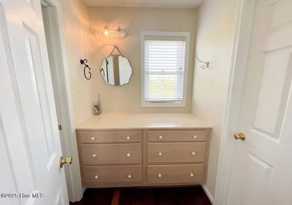 112 Oneal Drive Ocracoke, NC 27960