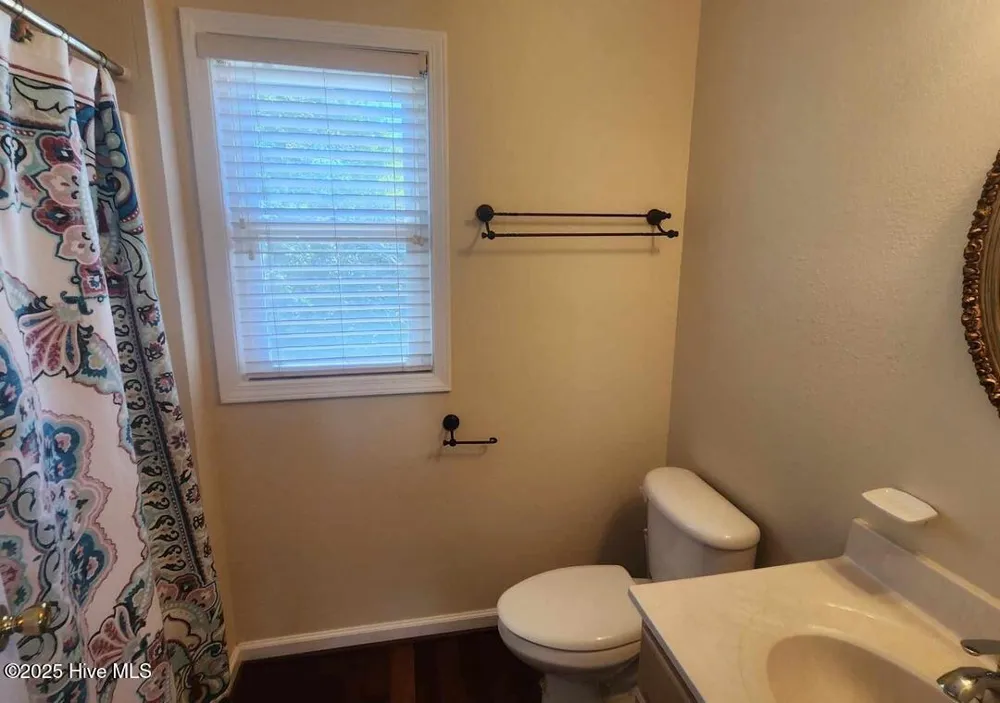 112 Oneal Drive Ocracoke, NC 27960