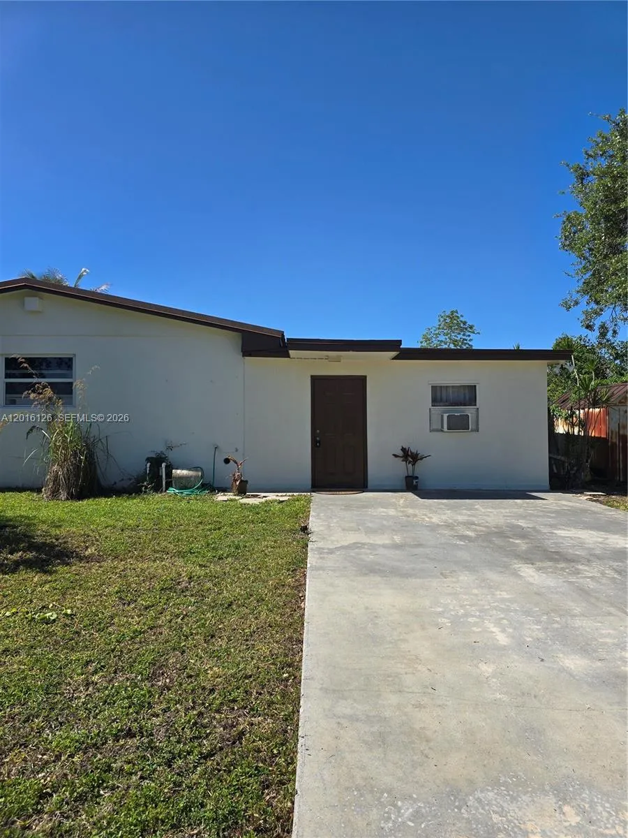 27660 SW 162nd Ave #side Homestead, FL 33031