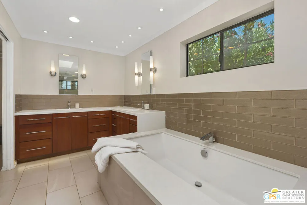 29249 Moon Shadow Drive Thousand Palms, CA 92276
