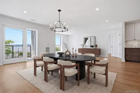 25 South Riverside Avenue #208