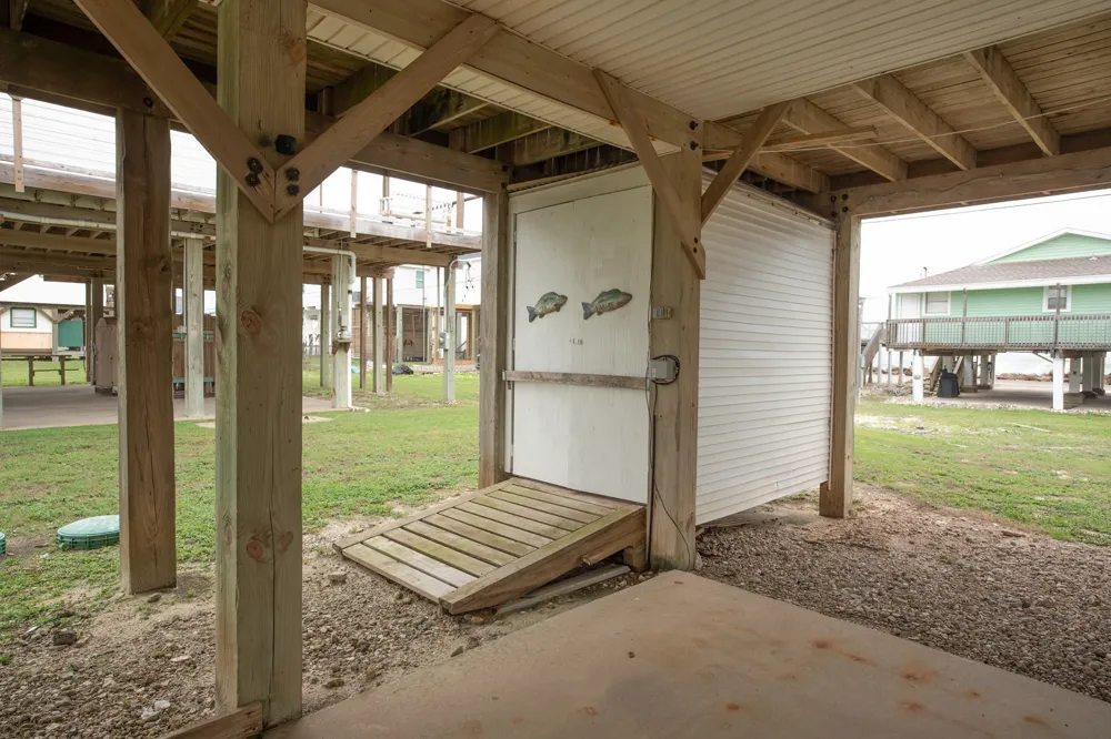 12922 Jolly Roger Drive Freeport, TX 77541