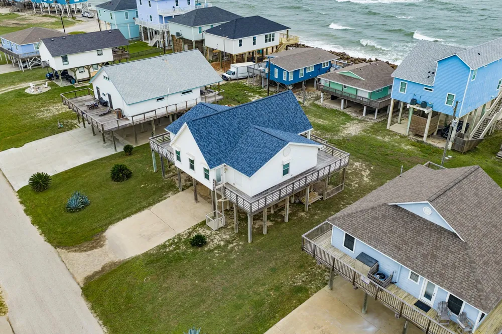 12922 Jolly Roger Drive Freeport, TX 77541