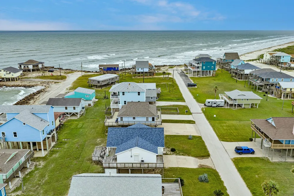 12922 Jolly Roger Drive Freeport, TX 77541