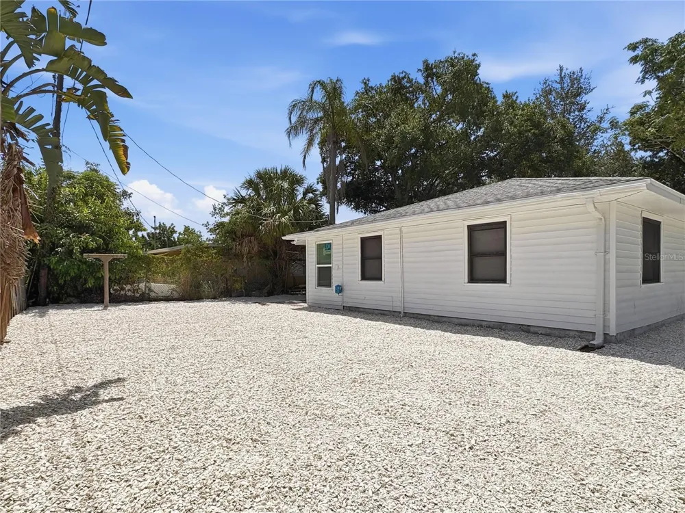 2847 OAK STREET Sarasota, FL 34237
