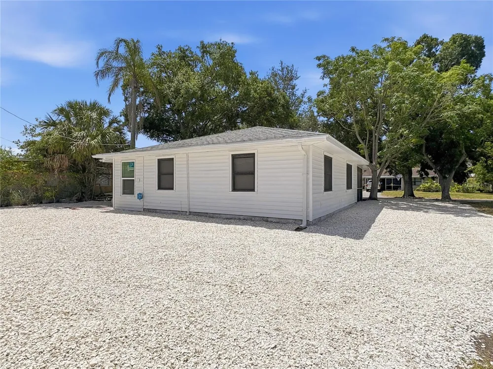 2847 OAK STREET Sarasota, FL 34237