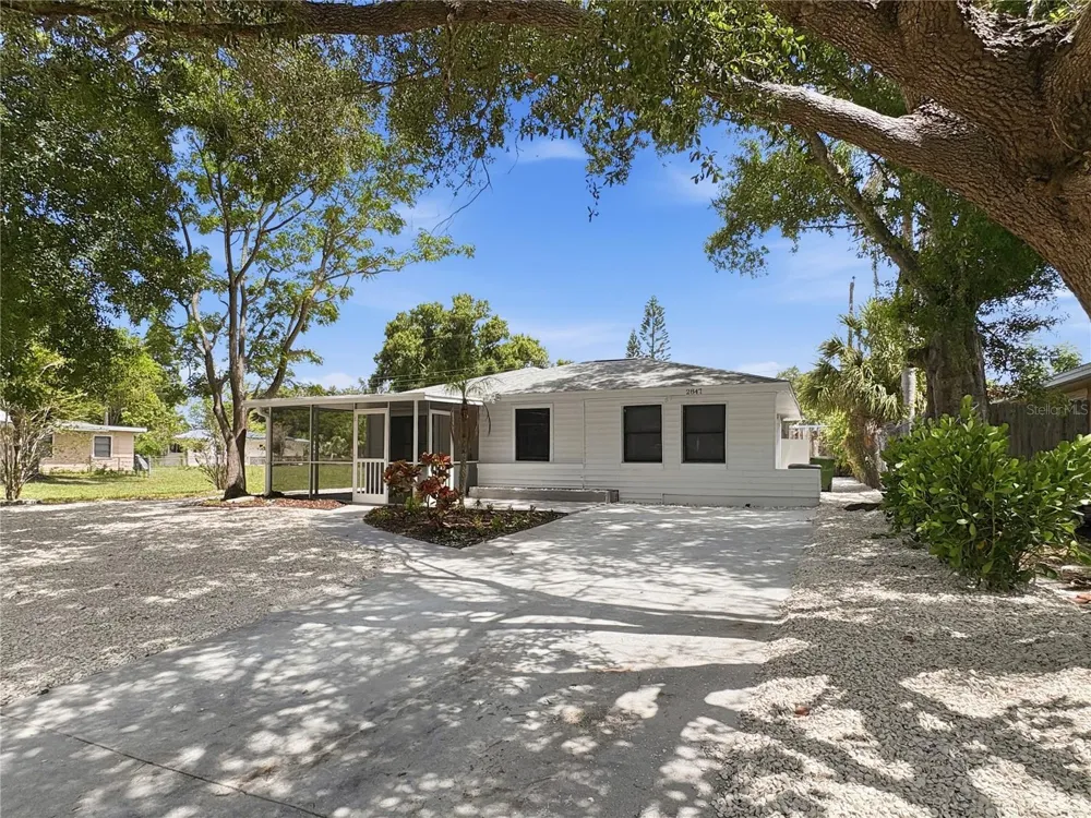 2847 OAK STREET Sarasota, FL 34237