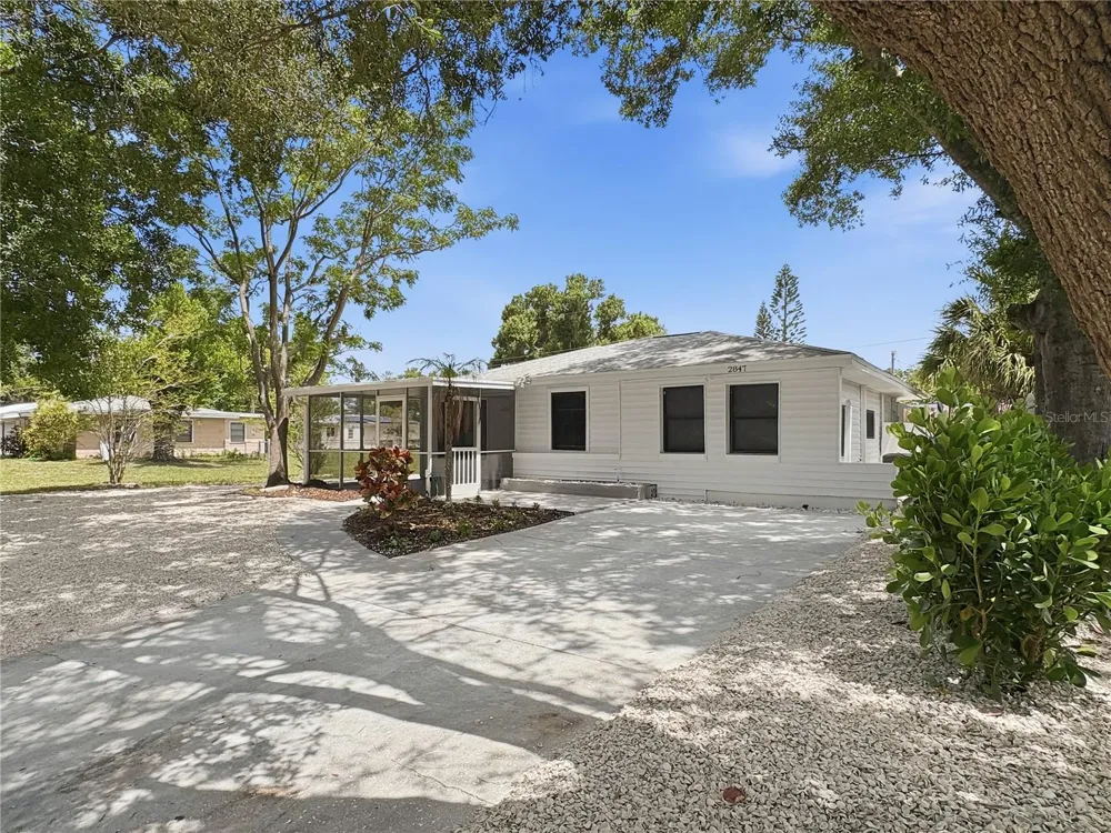 2847 OAK STREET Sarasota, FL 34237