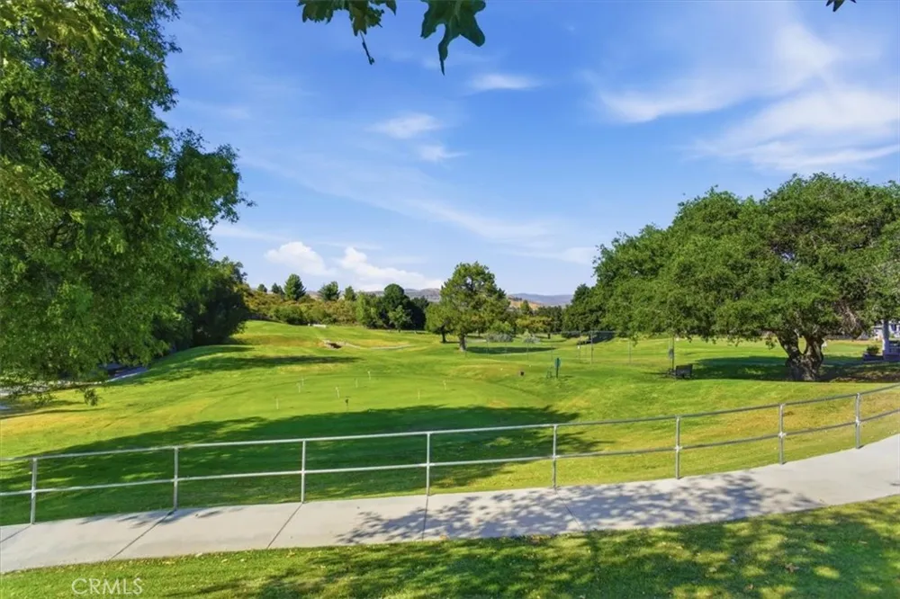 19427 Oak Crossing Newhall, CA 91321