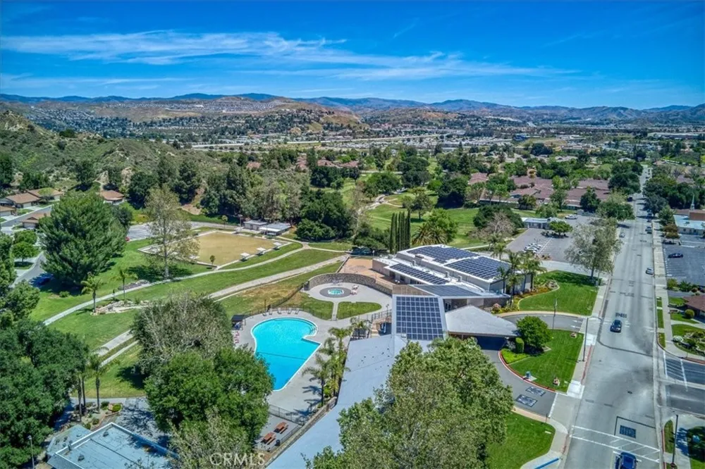 19427 Oak Crossing Newhall, CA 91321