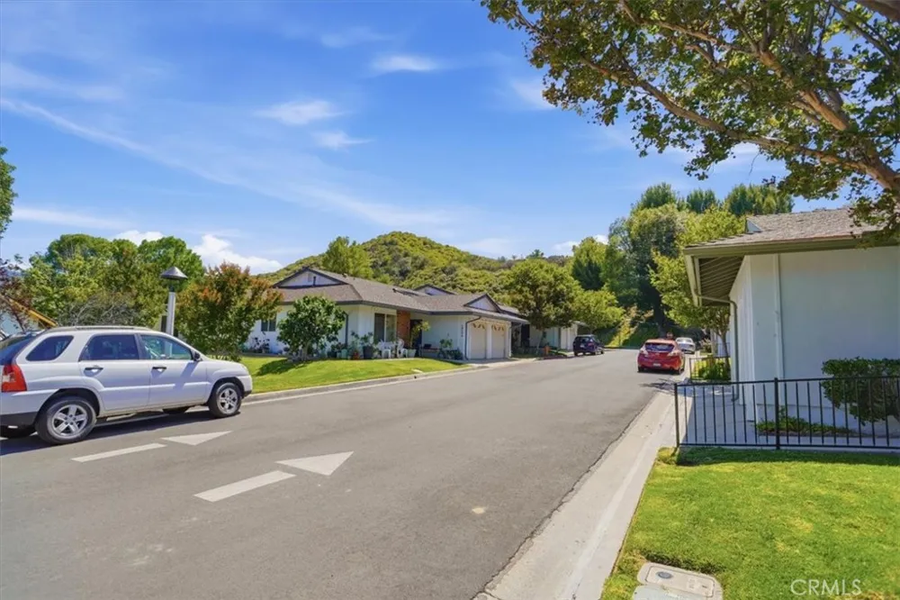 19427 Oak Crossing Newhall, CA 91321