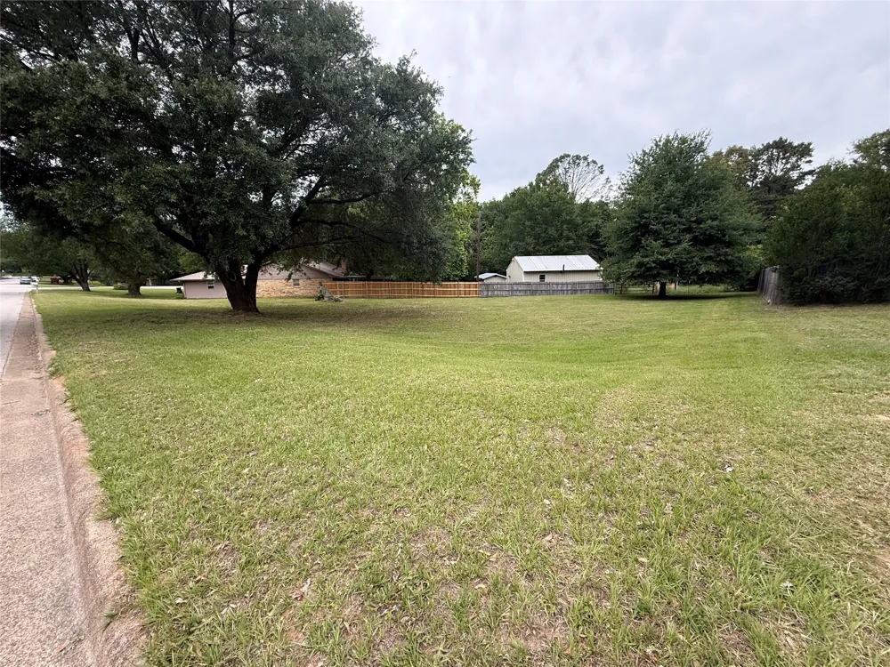 3303 Bogota Street Athens, TX 75752