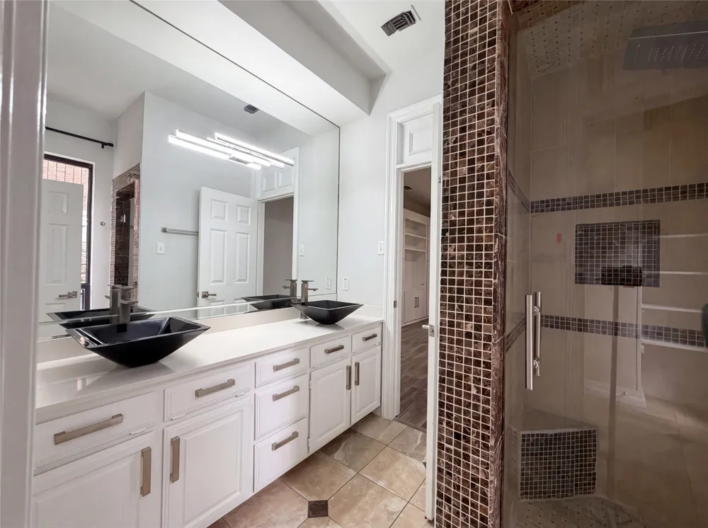 2405 Castle Rock Road Arlington, TX 76006