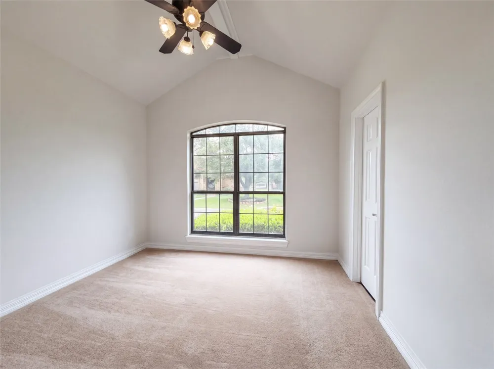 2405 Castle Rock Road Arlington, TX 76006