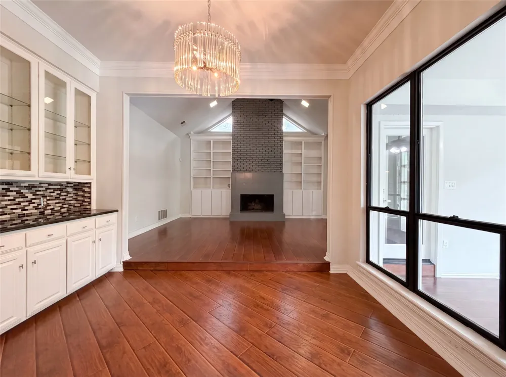 2405 Castle Rock Road Arlington, TX 76006
