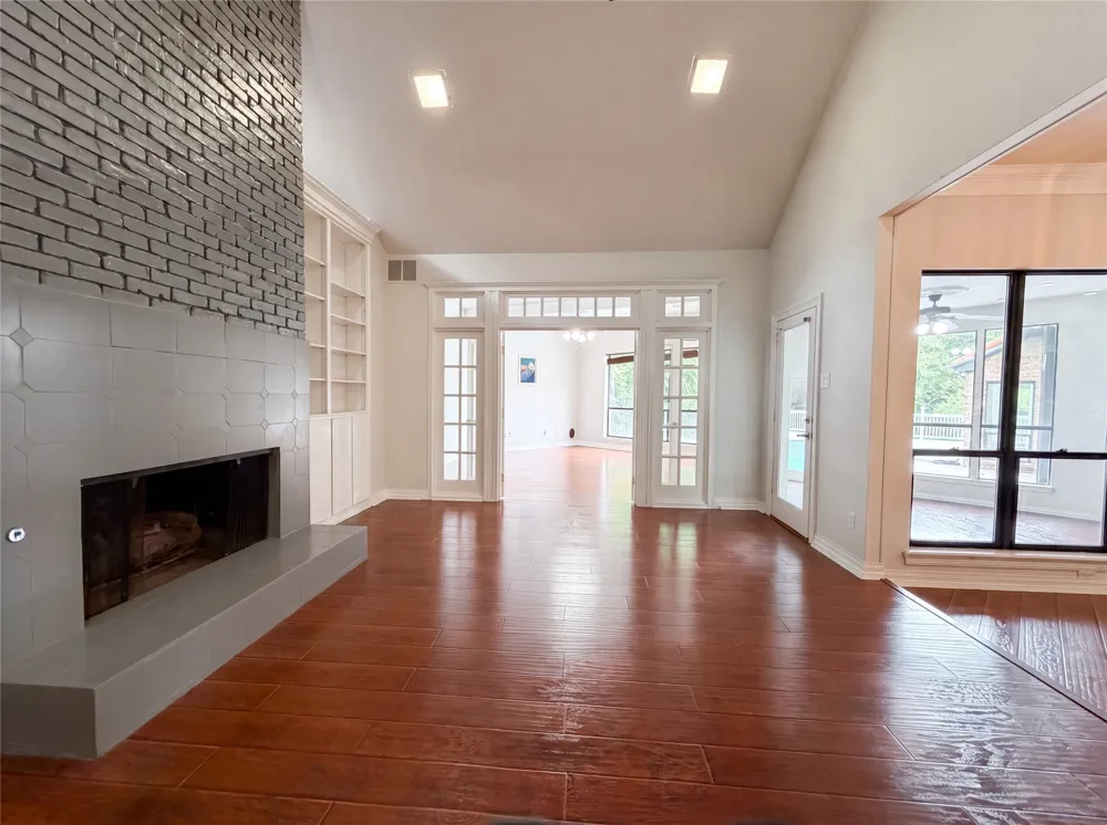2405 Castle Rock Road Arlington, TX 76006