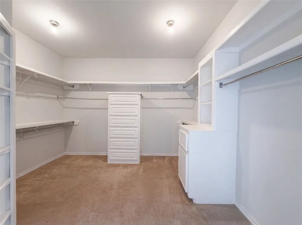 2405 Castle Rock Road Arlington, TX 76006
