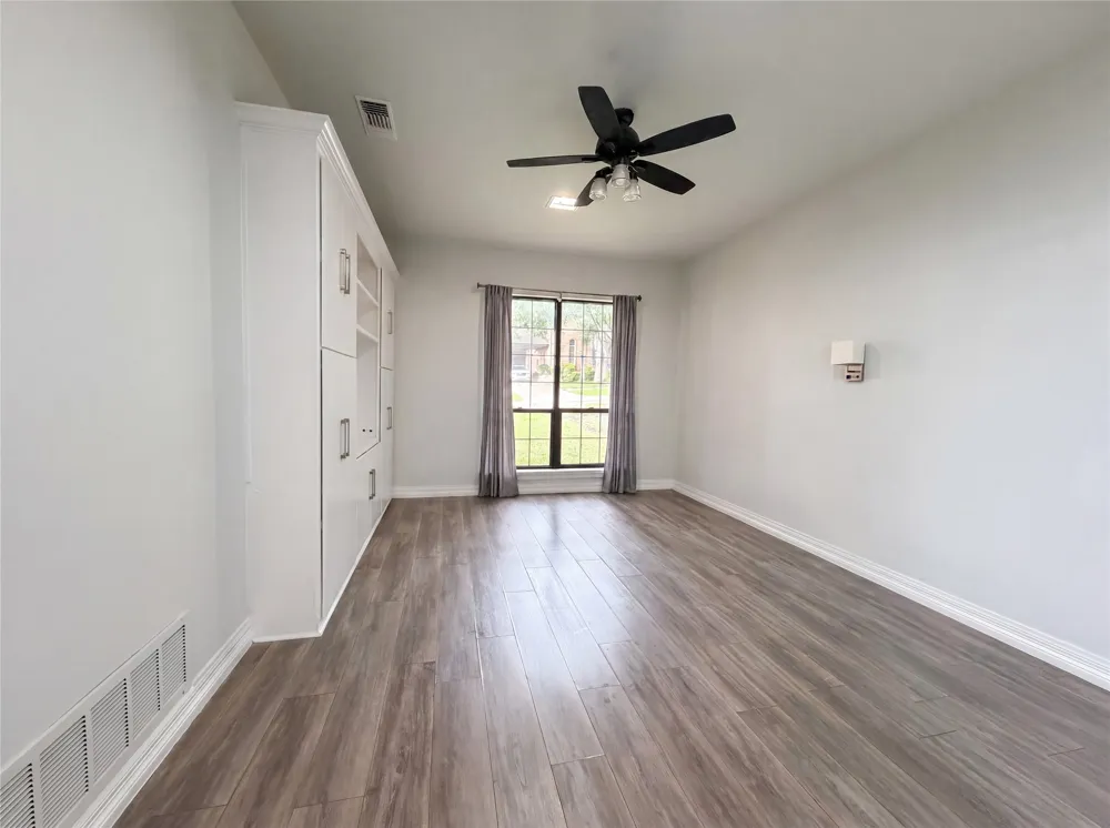 2405 Castle Rock Road Arlington, TX 76006