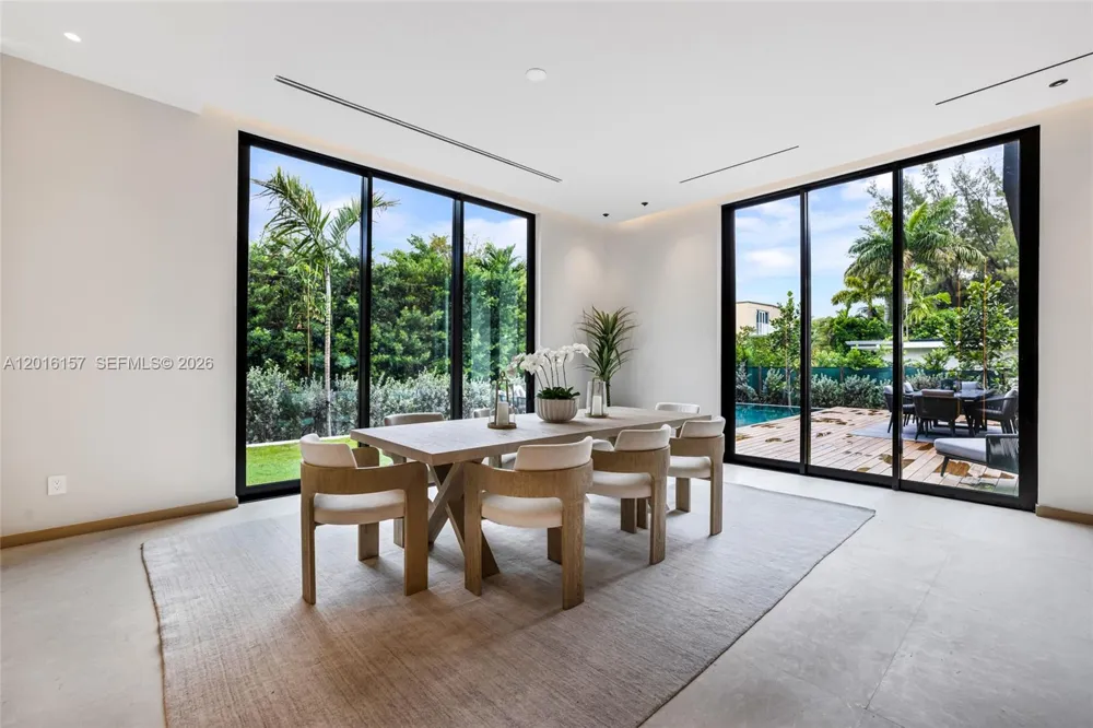4550 Jefferson Ave Miami Beach, FL 33140